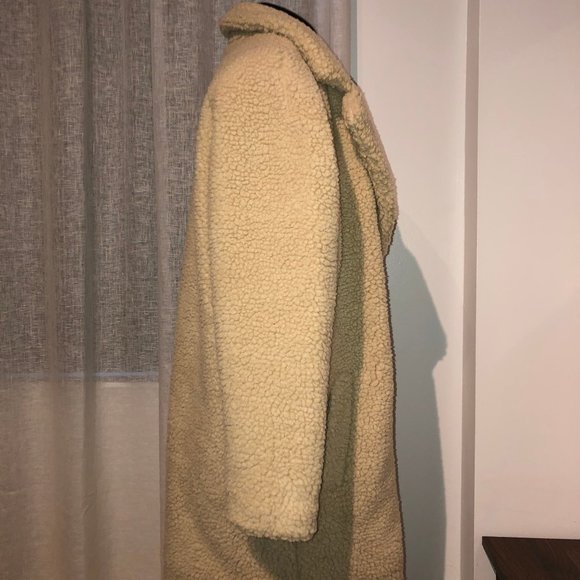 Aurelia Oversized Sherpa Coat - Picture 3 of 4